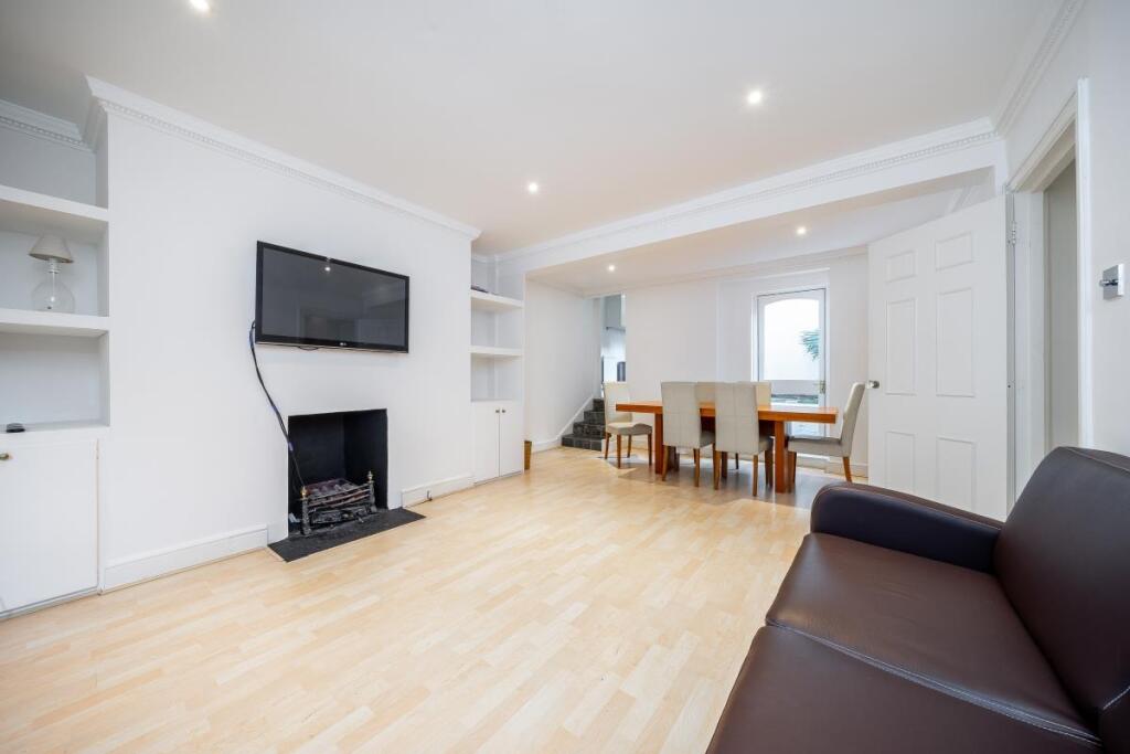 2 bed 1st Floor Flat for rent in Chelsea. From Hamptons - Chelsea 2 bed 1st Floor Flat for rent in Chelsea. From Hamptons - Chelsea