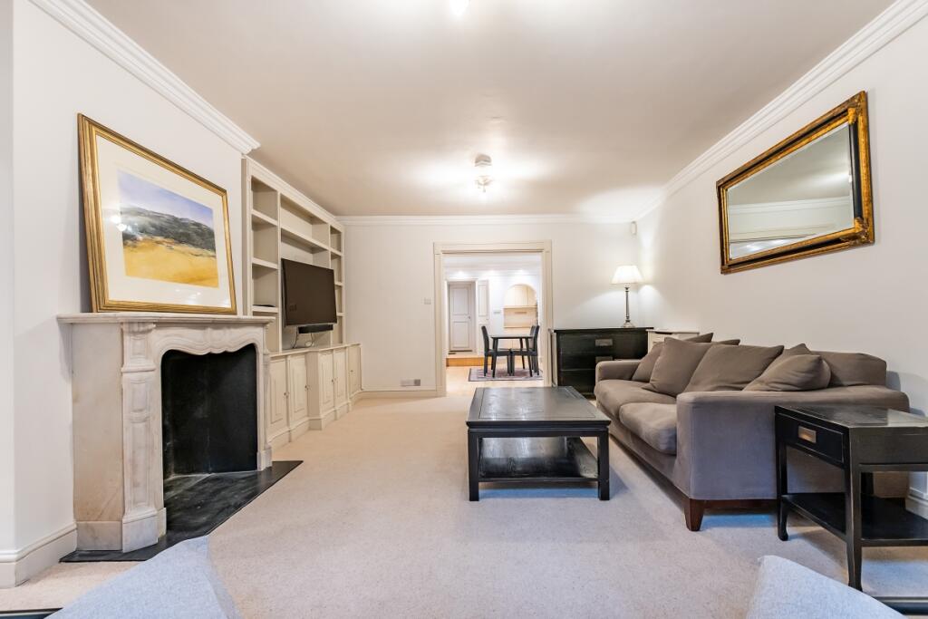 2 bed 1st Floor Flat for rent in Chelsea. From Hamptons - Chelsea