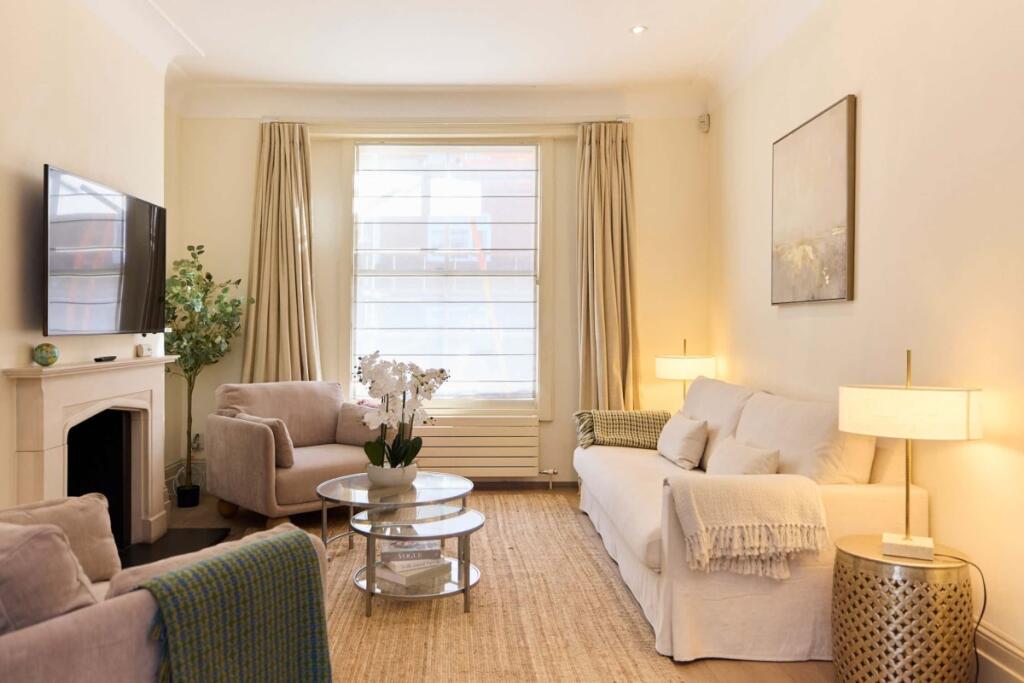 6 bed Mid Terraced House for rent in Chelsea. From Hamptons - Chelsea 6 bed Mid Terraced House for rent in Chelsea. From Hamptons - Chelsea
