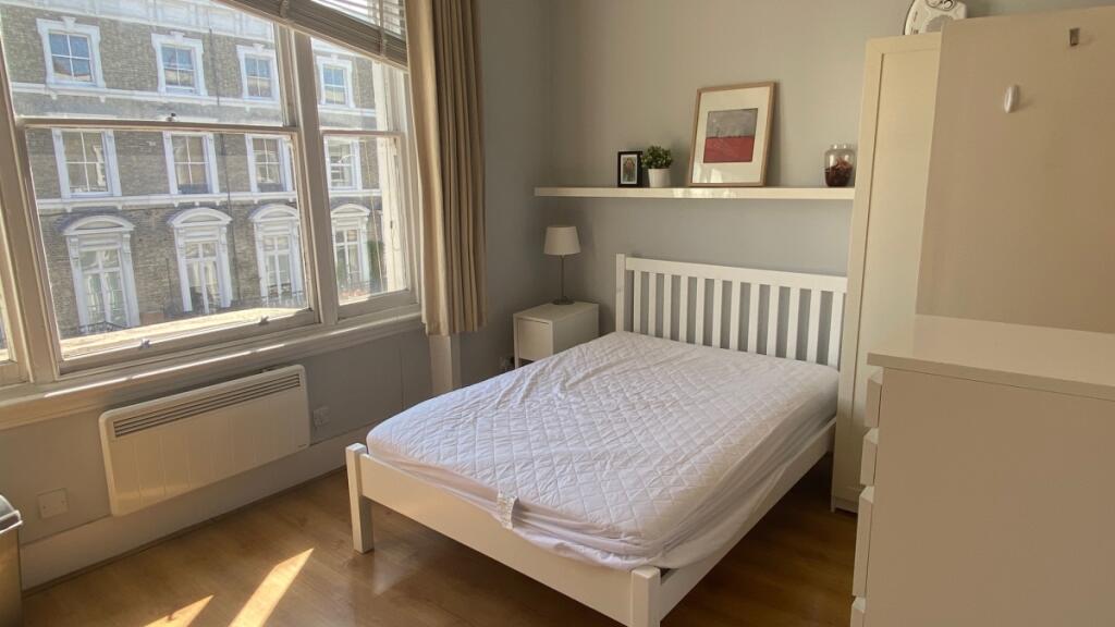 4 bed 1st Floor Flat for rent in Chelsea. From Hamptons - Chelsea