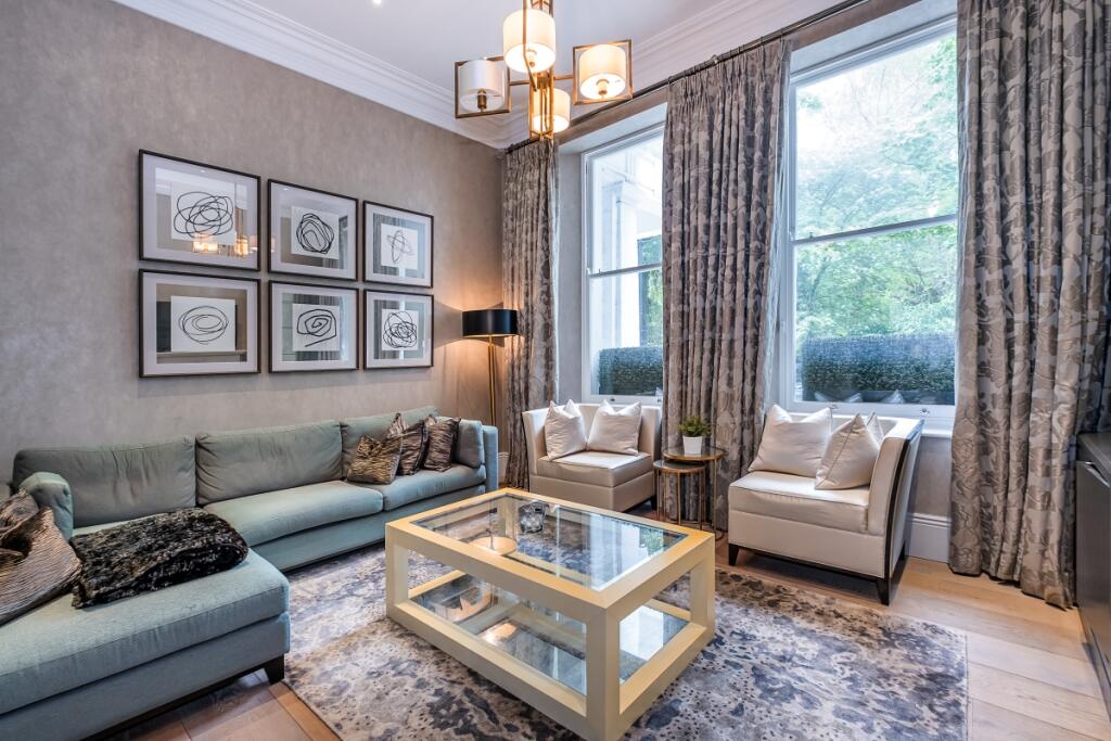 2 bed 1st Floor Flat for rent in Kensington. From Hamptons - Chelsea