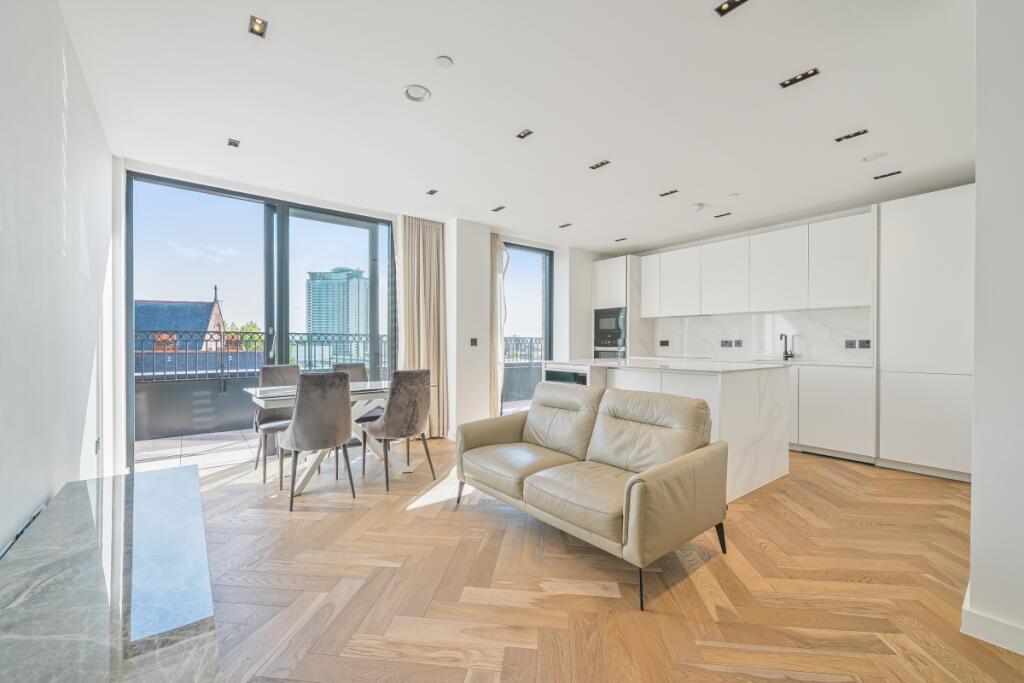 2 bed 1st Floor Flat for rent in Kensington. From Hamptons - Chelsea