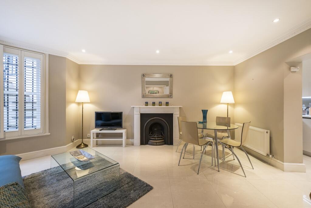 2 bed 1st Floor Flat for rent in Chelsea. From Hamptons - Chelsea
