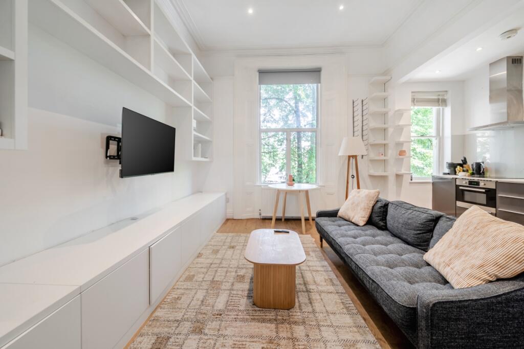 2 bed Apartment for rent in Kensington. From Hamptons - Chelsea