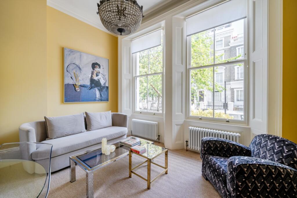 1 bed 1st Floor Flat for rent in Chelsea. From Hamptons - Chelsea