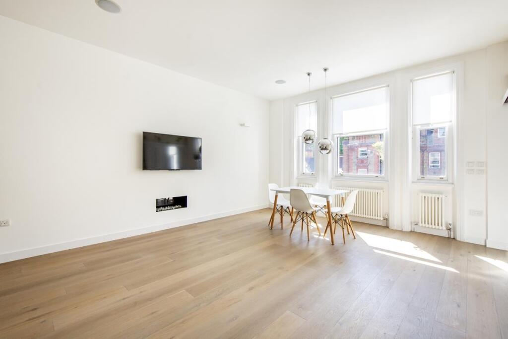 2 bed Apartment for rent in Kensington. From Hamptons - Chelsea