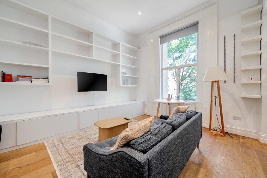 2 bed 1st Floor Flat for rent in Kensington. From Hamptons - Chelsea 2 bed 1st Floor Flat for rent in Kensington. From Hamptons - Chelsea