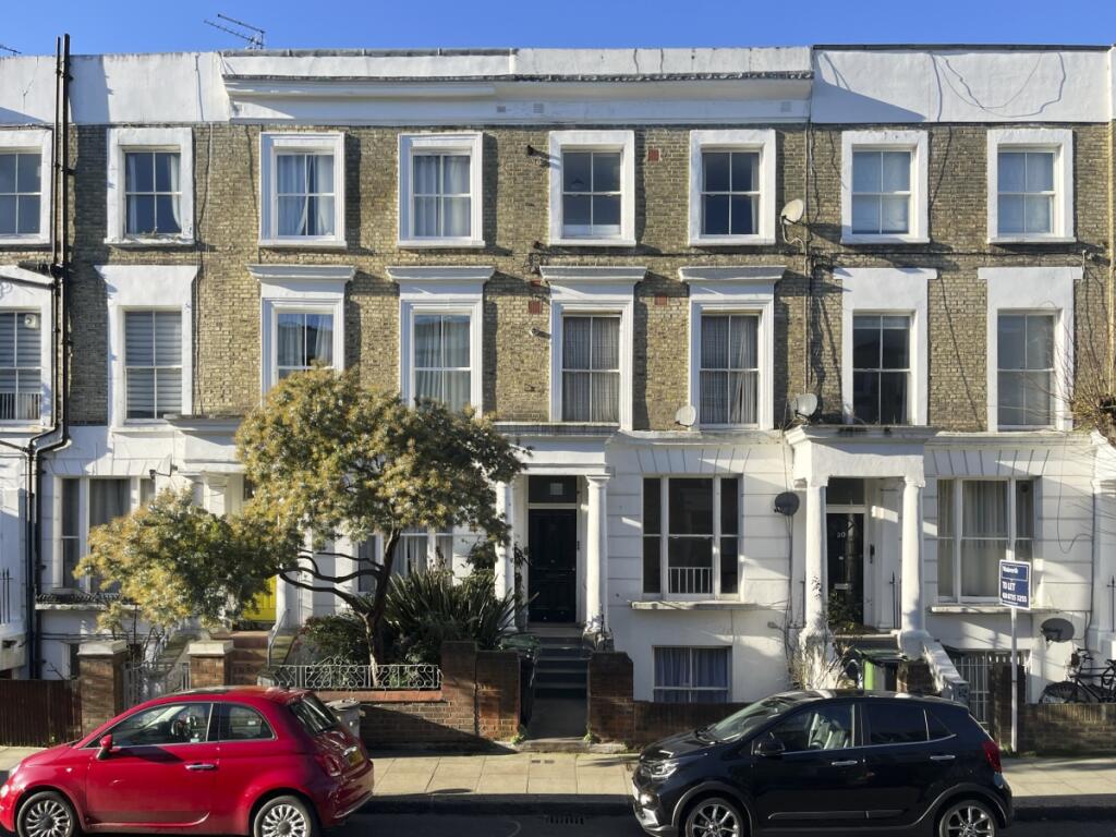 1 bed 1st Floor Flat for rent in Hammersmith. From Hamptons - Chiswick