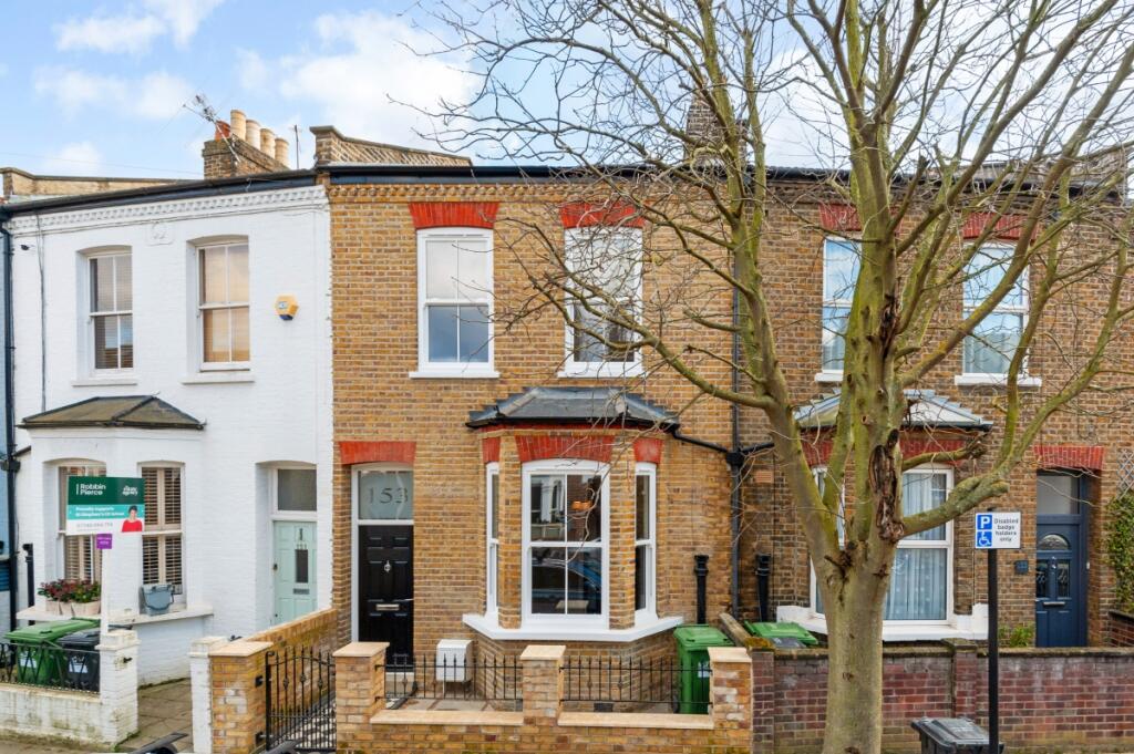 4 bed Mid Terraced House for rent in Hammersmith. From Hamptons - Chiswick
