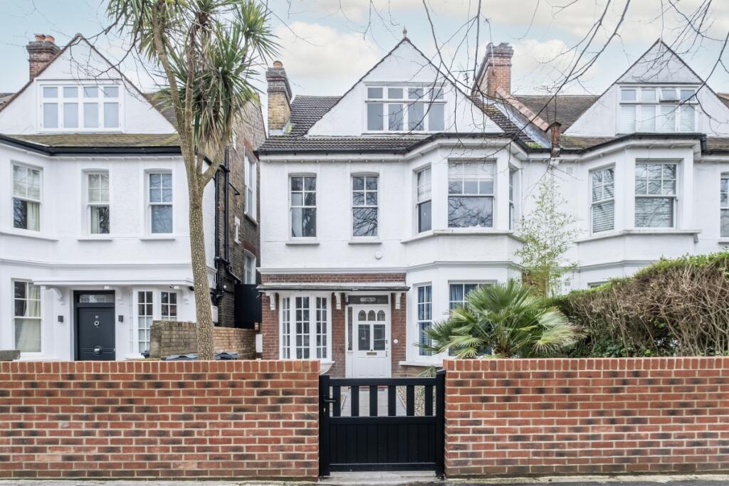 1 bed 1st Floor Flat for rent in Chiswick. From Hamptons - Chiswick