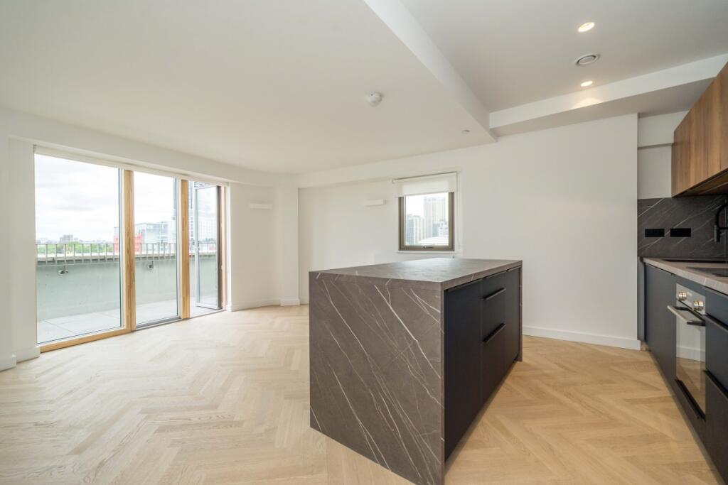 3 bed Apartment for rent in Acton. From Hamptons - Chiswick