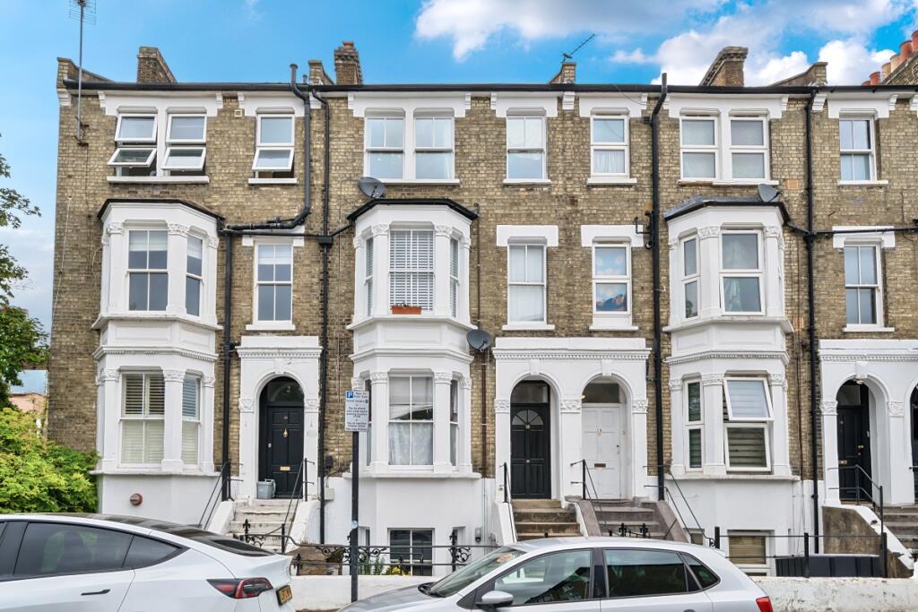 1 bed 1st Floor Flat for rent in Hammersmith. From Hamptons - Chiswick