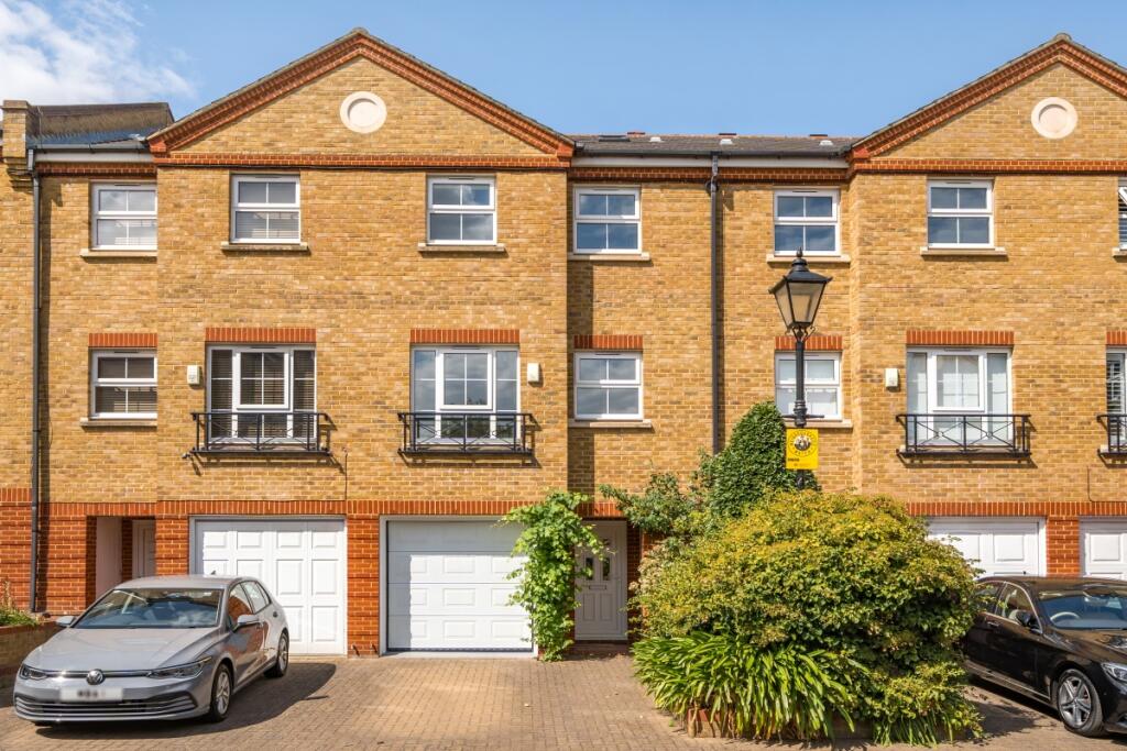 5 bed Town House for rent in Chiswick. From Hamptons - Chiswick 5 bed Town House for rent in Chiswick. From Hamptons - Chiswick