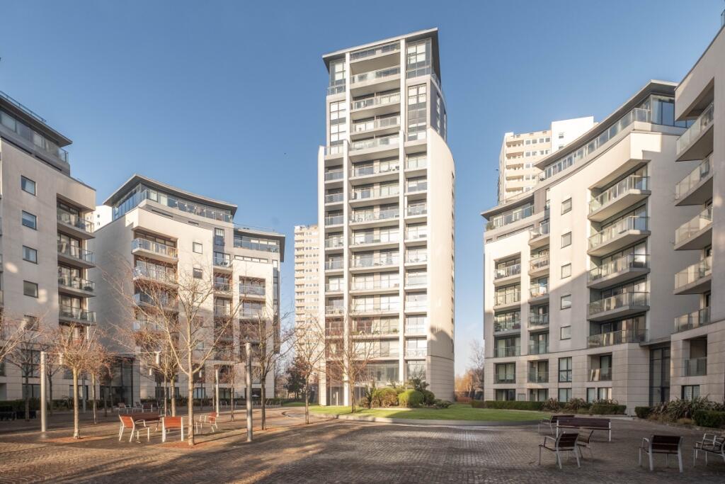 3 bed Apartment for rent in Brentford. From Hamptons - Chiswick