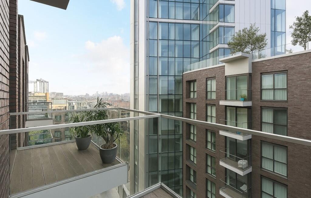 1 bed 1st Floor Flat for rent in Stepney. From Hamptons Lettings - City