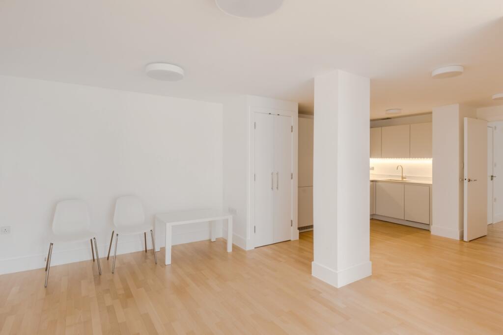 1 bed 1st Floor Flat for rent in London. From Hamptons Lettings - City