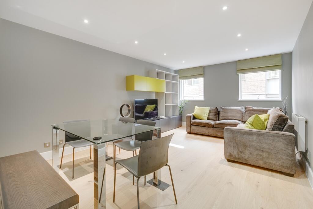 2 bed 1st Floor Flat for rent in London. From Hamptons Lettings - City 2 bed 1st Floor Flat for rent in London. From Hamptons Lettings - City