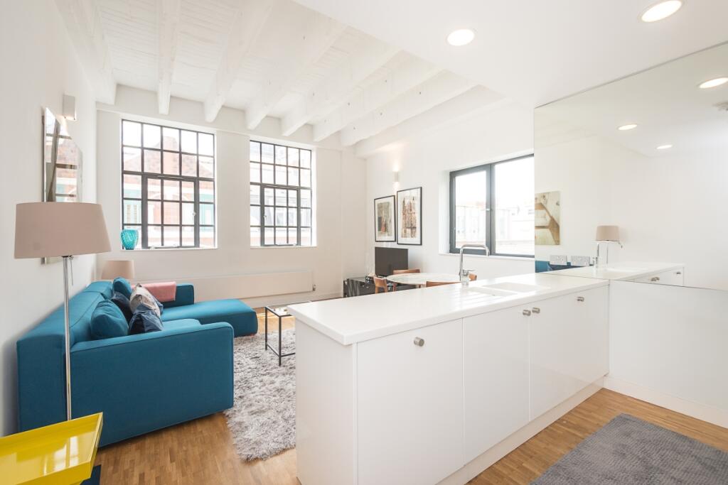 3 bed Apartment for rent in London. From Hamptons Lettings - City