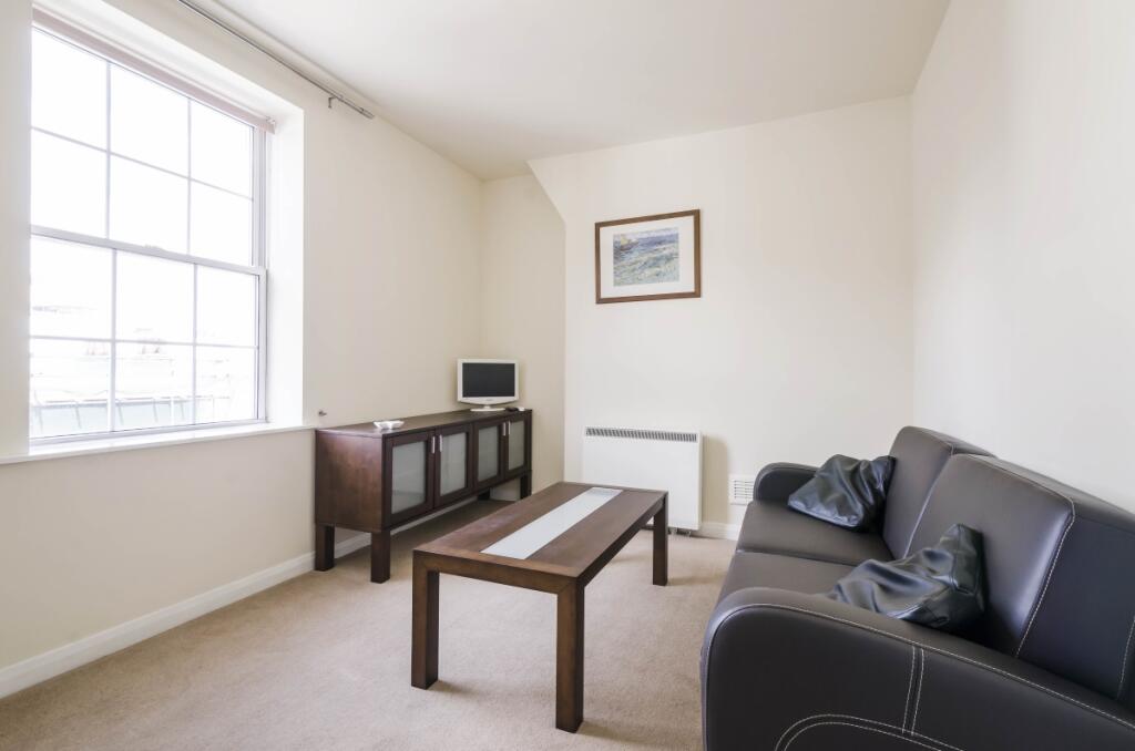1 bed Apartment for rent in Stepney. From Hamptons Lettings - City