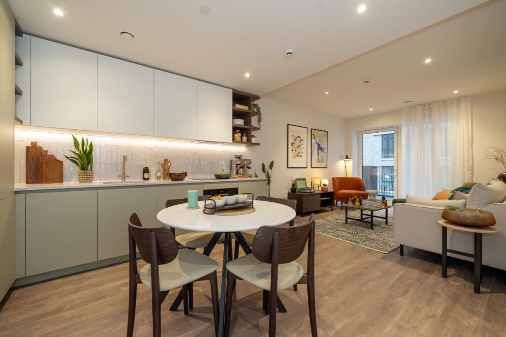 2 bed 1st Floor Flat for rent in . From Hamptons Lettings - City 2 bed 1st Floor Flat for rent in . From Hamptons Lettings - City