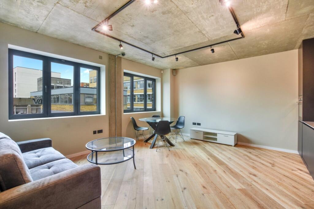 2 bed 1st Floor Flat for rent in London. From Hamptons Lettings - City