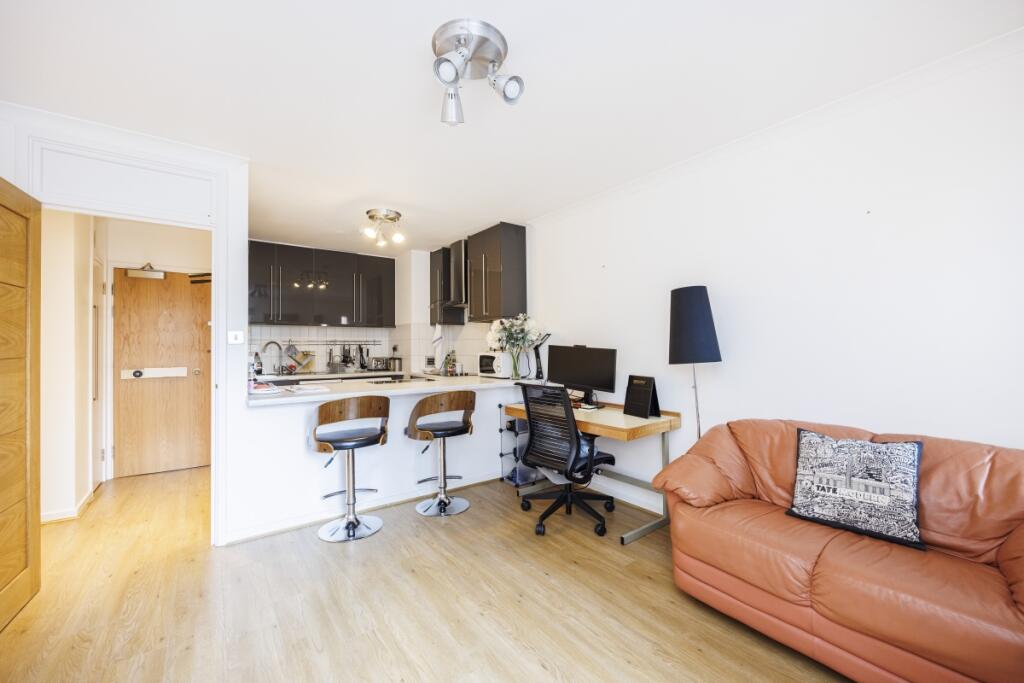 1 bed 1st Floor Flat for rent in London. From Hamptons Lettings - City