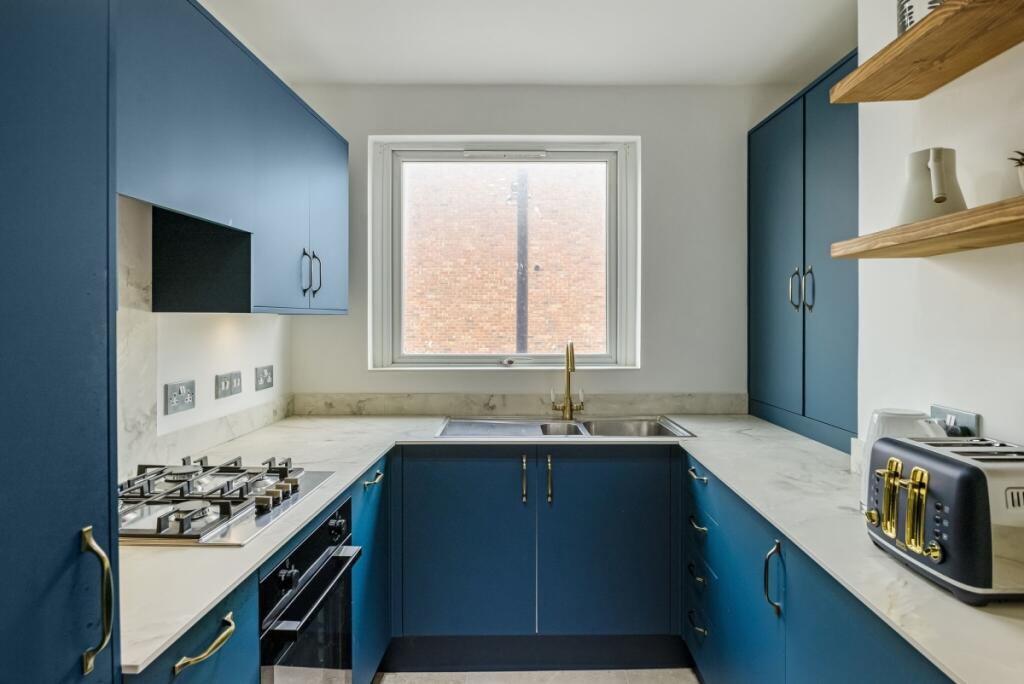 2 bed 1st Floor Flat for rent in Camberwell. From Hamptons - Dulwich