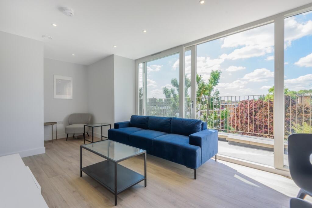 2 bed 1st Floor Flat for rent in Camberwell. From Hamptons - Dulwich