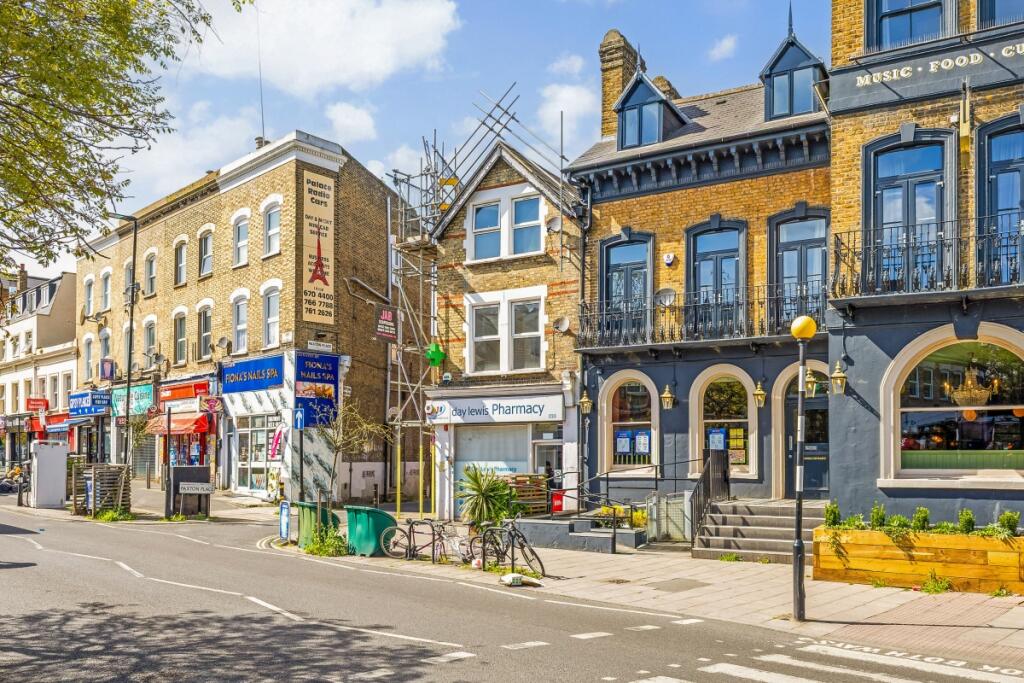 2 bed 1st Floor Flat for rent in Penge. From Hamptons - Dulwich