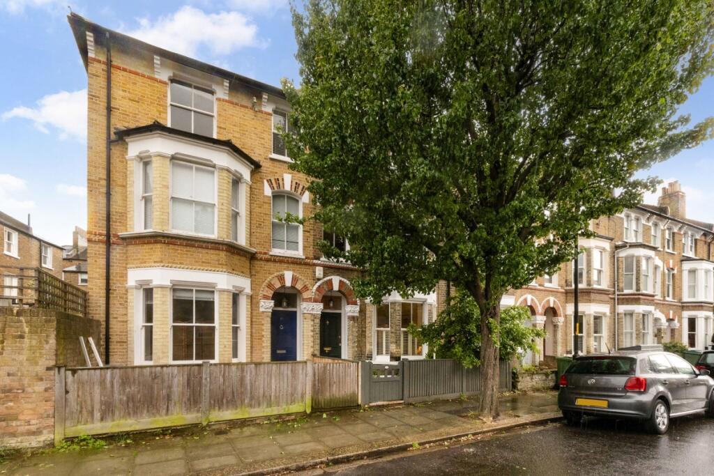 4 bed Mid Terraced House for rent in Camberwell. From Hamptons - Dulwich 4 bed Mid Terraced House for rent in Camberwell. From Hamptons - Dulwich