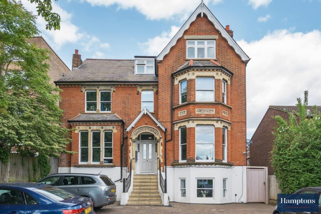 3 bed 1st Floor Flat for rent in Streatham. From Hamptons - Dulwich