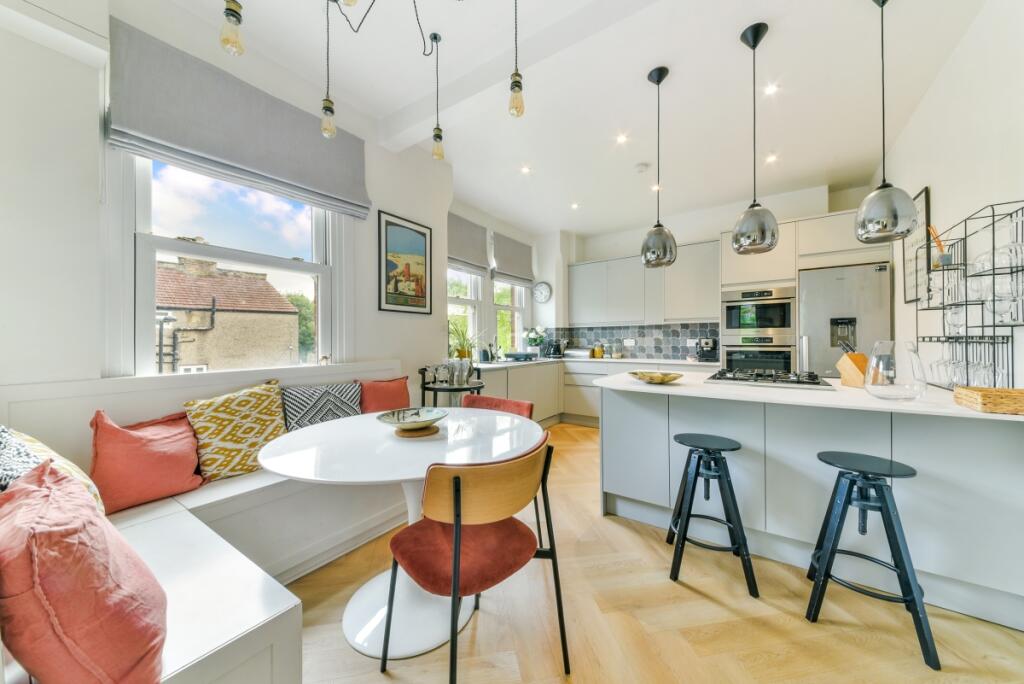 3 bed 1st Floor Flat for rent in Camberwell. From Hamptons - Dulwich 3 bed 1st Floor Flat for rent in Camberwell. From Hamptons - Dulwich