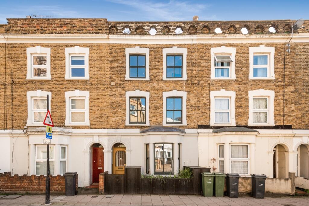 4 bed Mid Terraced House for rent in Clapham. From Hamptons - Dulwich 4 bed Mid Terraced House for rent in Clapham. From Hamptons - Dulwich