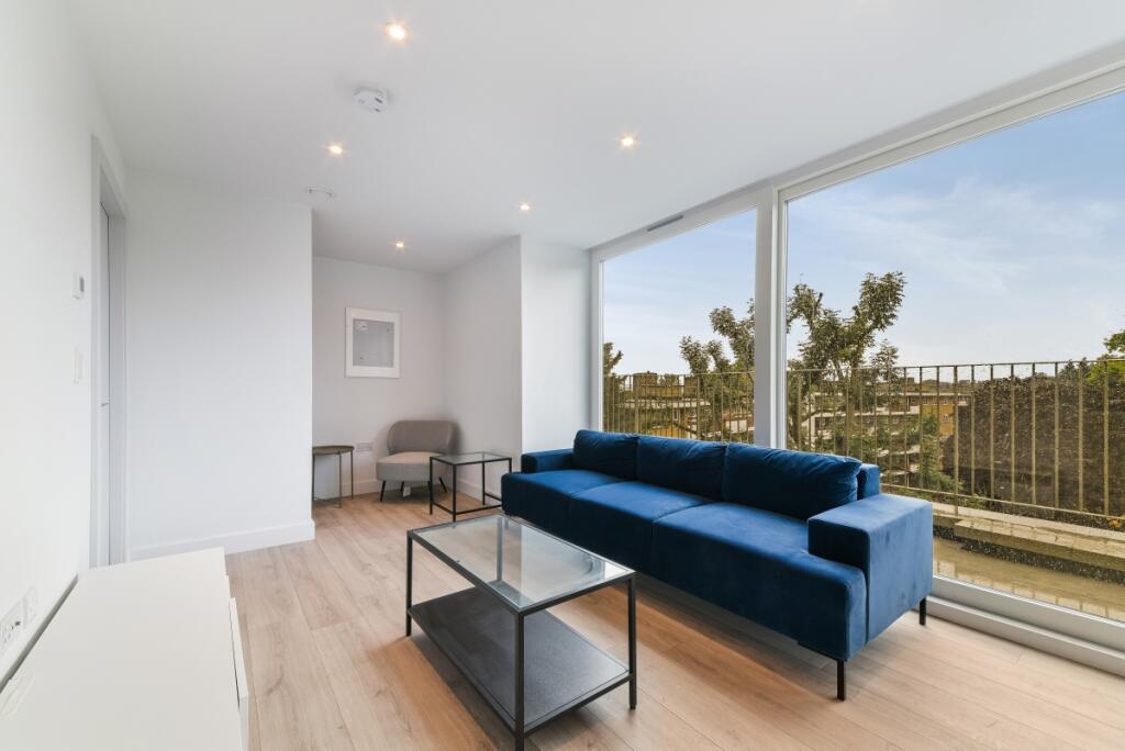 2 bed 1st Floor Flat for rent in Camberwell. From Hamptons - Dulwich