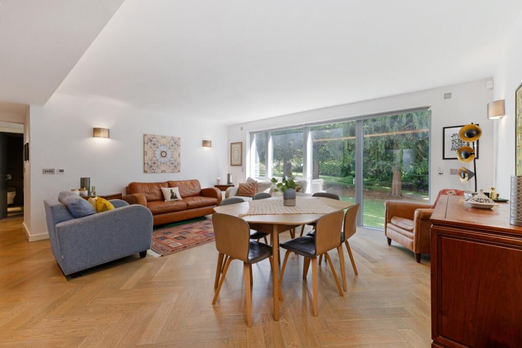 3 bed Annexe for rent in Penge. From Hamptons - Dulwich