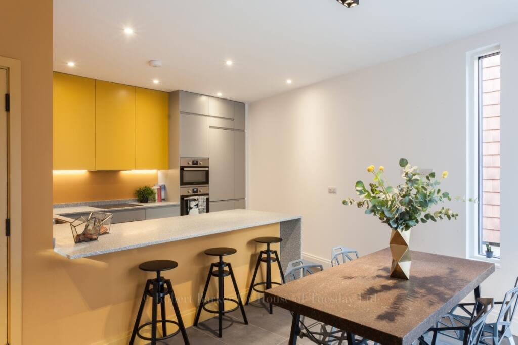 3 bed Detached for rent in Catford. From Hamptons - Dulwich 3 bed Detached for rent in Catford. From Hamptons - Dulwich