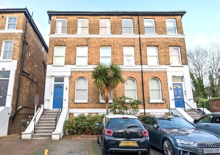 2 bed 1st Floor Flat for rent in Acton. From Hamptons - Ealing 2 bed 1st Floor Flat for rent in Acton. From Hamptons - Ealing