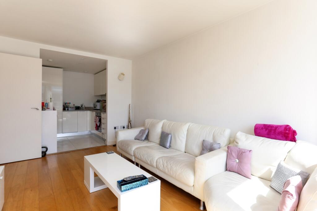 1 bed Apartment for rent in Hayes. From Hamptons - Ealing