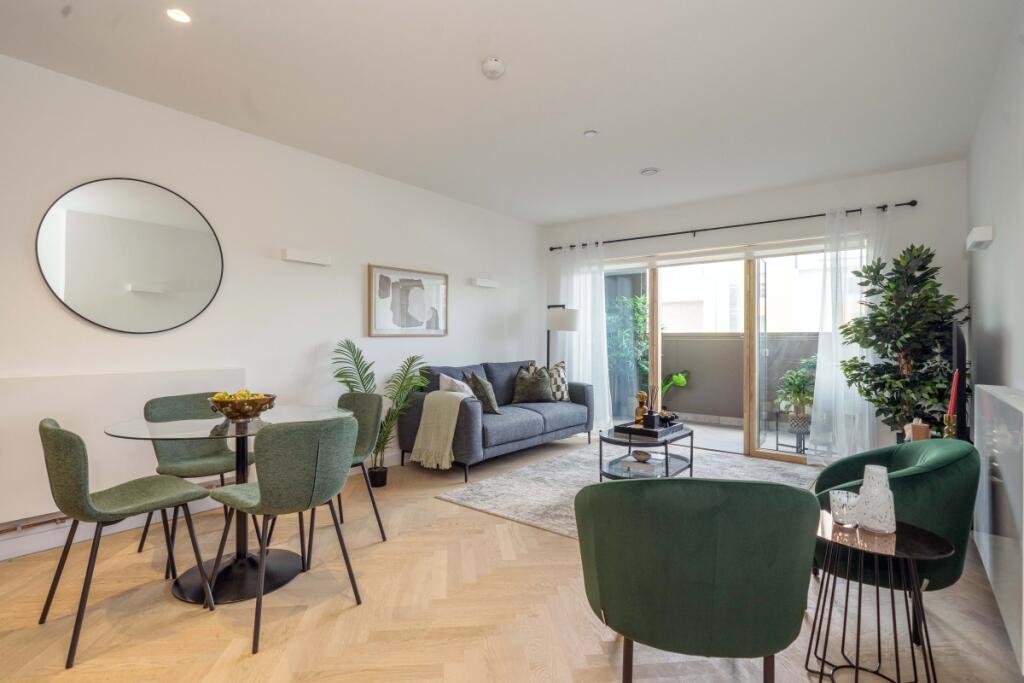 3 bed Apartment for rent in Acton. From Hamptons - Ealing