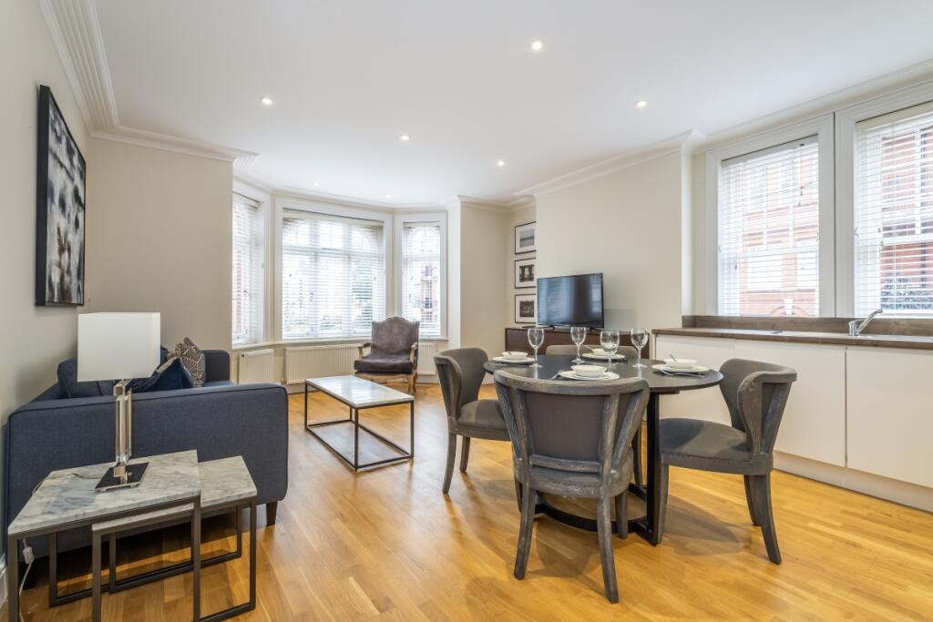2 bed 1st Floor Flat for rent in Hammersmith. From Hamptons - Ealing