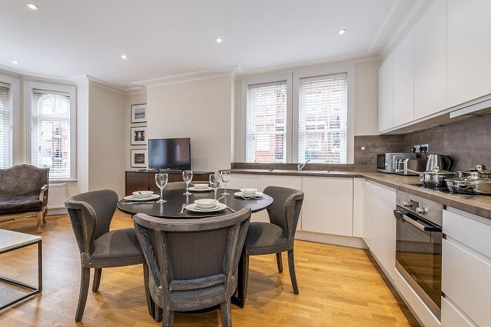 2 bed 1st Floor Flat for rent in Hammersmith. From Hamptons - Ealing