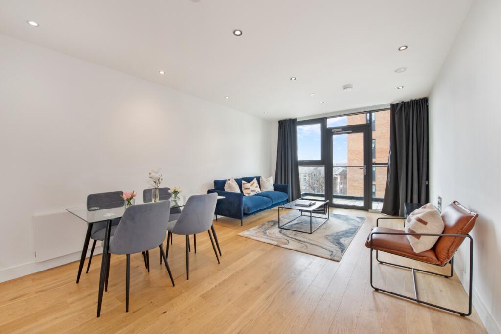 3 bed 1st Floor Flat for rent in Wembley. From Hamptons - Ealing