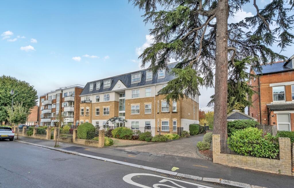3 bed 1st Floor Flat for rent in Acton. From Hamptons - Ealing 3 bed 1st Floor Flat for rent in Acton. From Hamptons - Ealing