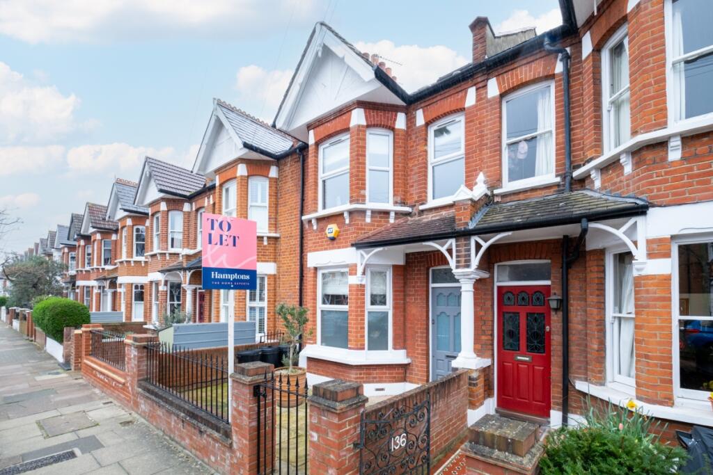 4 bed Mid Terraced House for rent in Wandsworth. From Hamptons - Earlsfield & Southfields