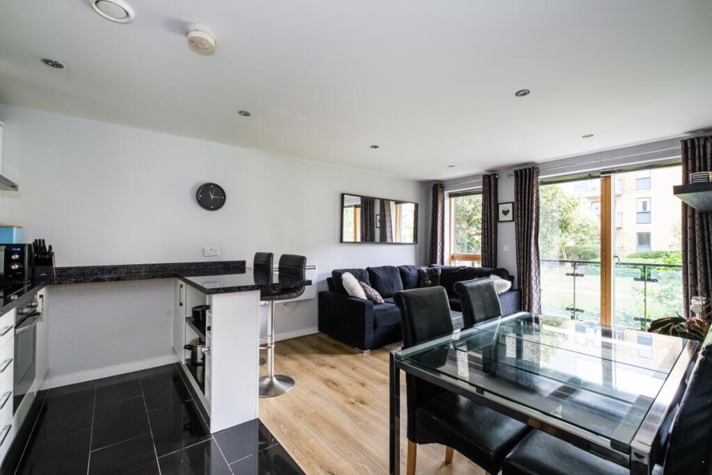 2 bed 1st Floor Flat for rent in Wimbledon. From Hamptons - Earlsfield & Southfields 2 bed 1st Floor Flat for rent in Wimbledon. From Hamptons - Earlsfield & Southfields