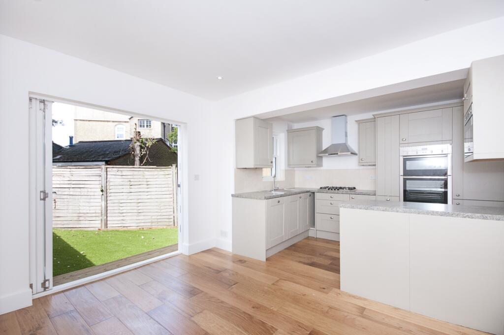 4 bed Mid Terraced House for rent in Wandsworth. From Hamptons - Earlsfield & Southfields
