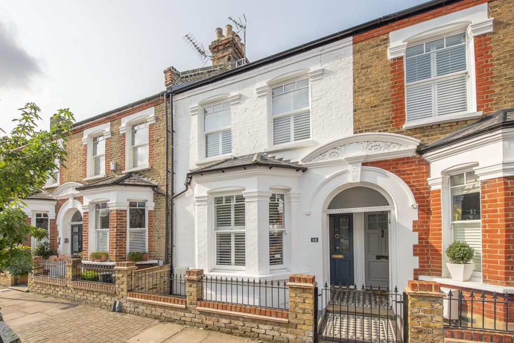 4 bed Mid Terraced House for rent in Wandsworth. From Hamptons - Earlsfield & Southfields