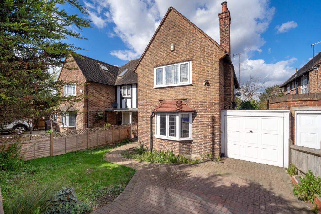 3 bed Semi Detached for rent in Richmond. From Hamptons - East Sheen and Barnes