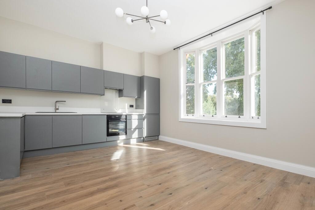2 bed 1st Floor Flat for rent in Barnes. From Hamptons - East Sheen and Barnes