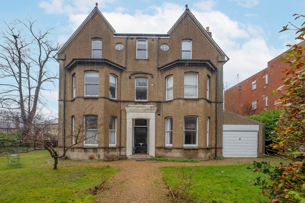 1 bed Apartment for rent in Surbiton. From Hamptons - New Homes - Surrey New Homes